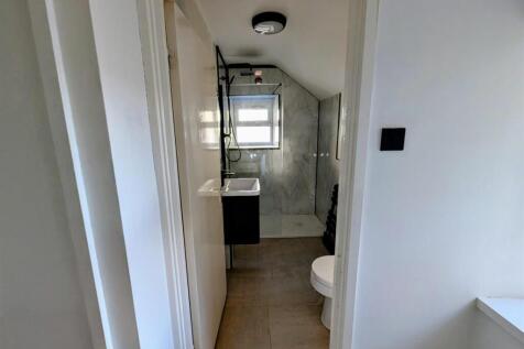 WhatsApp Image 2025-10-17 at 13.53.55_b65c7b5a.jpg