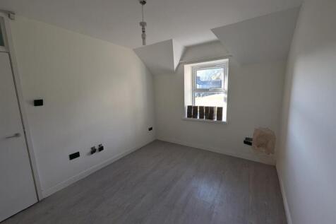 WhatsApp Image 2025-10-17 at 13.56.53_98730097.jpg