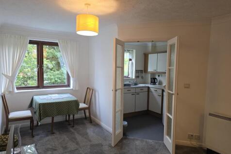 WhatsApp Image 2025-10-08 at 18.35.25_16ad579c.jpg