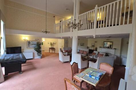 WhatsApp Image 2025-10-08 at 18.35.25_4632b4c3.jpg