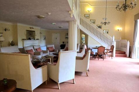 WhatsApp Image 2025-10-08 at 18.35.25_ff7d1a70.jpg