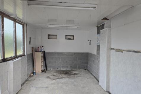 WhatsApp Image 2025-10-28 at 10.24.21_e10ae375.jpg