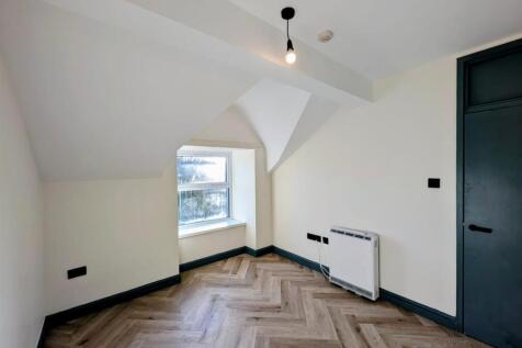 WhatsApp Image 2025-11-21 at 14.59.33_f0a37786.jpg