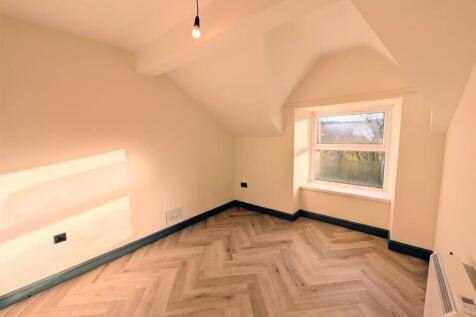 WhatsApp Image 2025-11-21 at 15.00.18_83598d21.jpg