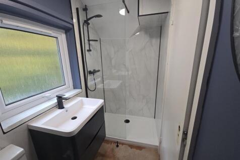 WhatsApp Image 2025-10-31 at 16.13.14_404d311a.jpg