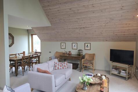 WhatsApp Image 2025-10-27 at 22.57.12_b9fe4b5f.jpg