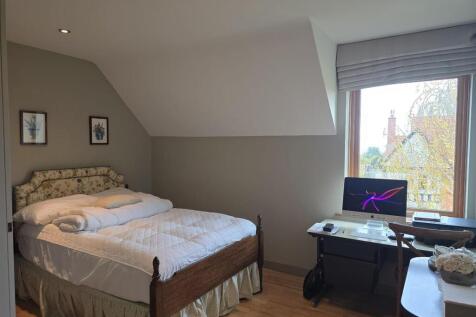 WhatsApp Image 2025-10-27 at 22.57.13_1cecc908.jpg