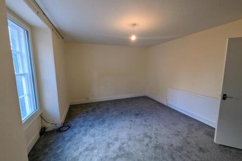 WhatsApp Image 2025-11-20 at 14.23.08_b494d5b9.jpg