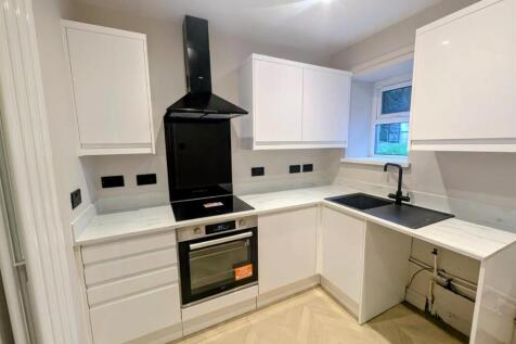 WhatsApp Image 2025-11-27 at 15.42.23_f9ba4c65.jpg