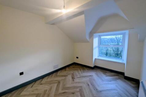 WhatsApp Image 2025-11-27 at 15.58.14_48c348ee.jpg