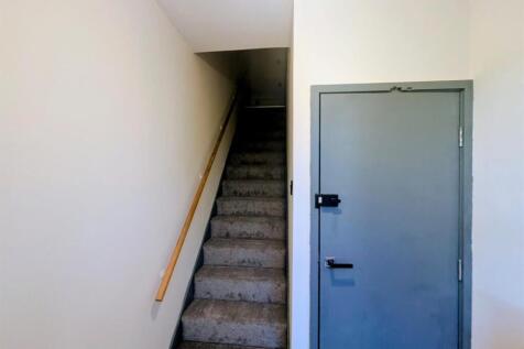 WhatsApp Image 2025-11-27 at 16.00.15_6c677124.jpg