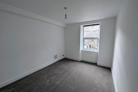 WhatsApp Image 2025-10-01 at 14.29.13_76803415.jpg