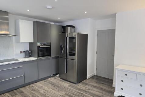 WhatsApp Image 2025-12-11 at 15.21.11_e1e64d88.jpg