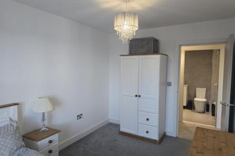 WhatsApp Image 2025-12-11 at 15.21.13_a7a83fbe.jpg