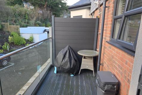 WhatsApp Image 2025-12-11 at 15.21.12_137cc09e.jpg