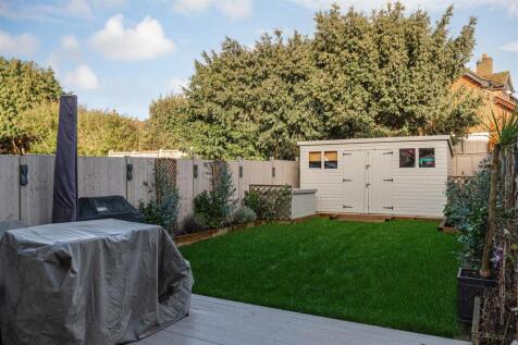 4 Tulyar Mews, Nork Gardens, Banstead (21).jpg