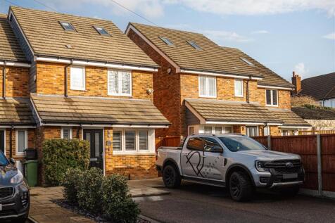 4 Tulyar Mews, Nork Gardens, Banstead (25).jpg