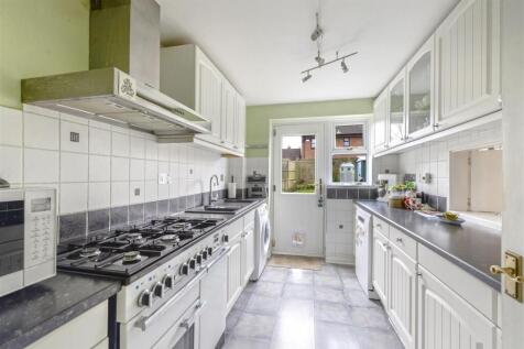 7Gatecombe04.jpg