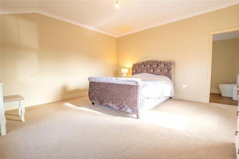 Bedroom 1 - 2