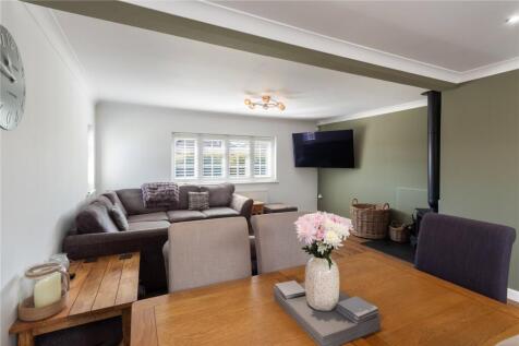 Kitchen/Living Area