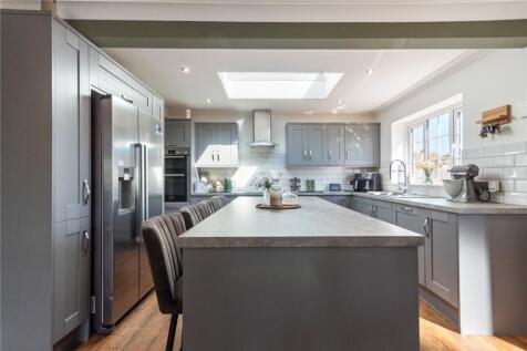 Kitchen/Living Area