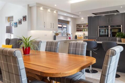 Dining/Sitting Area