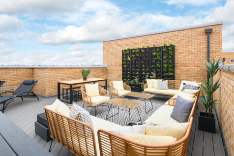 Expansive private terrace - ideal for socialising