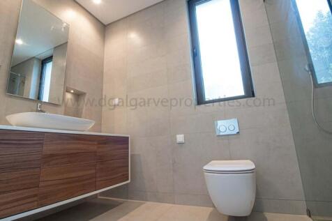 bathroom2