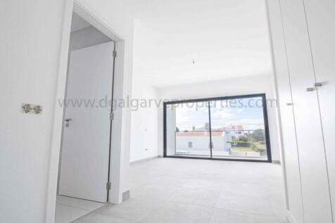 bedroom4