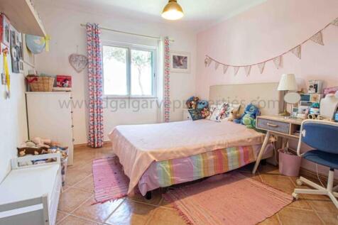 bedroom2