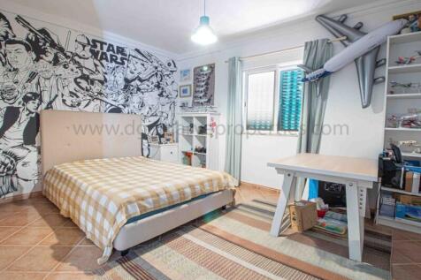 bedroom4
