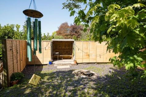 Gravelled Fire Pit Area