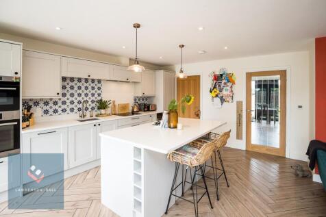 Open Plan Living/Dining/Kitchen