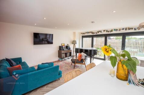 Open Plan Living/Dining/Kitchen