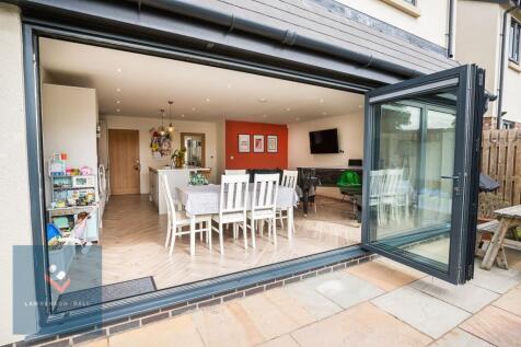 Open Plan Living/Dining/Kitchen