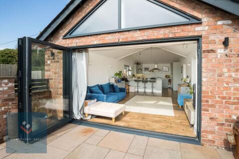 Open Plan Kitchen/Living Room