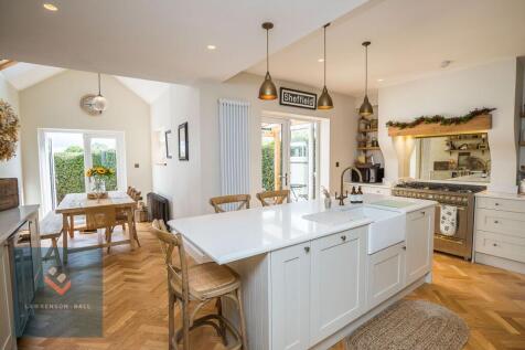 Open Plan Kitchen/Dining Room