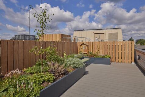 Roof Terrace 2.jpg