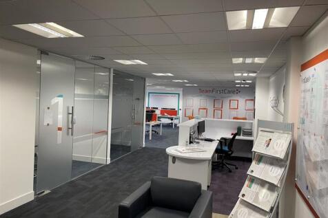 First Floor 28 Clarendon Road 8.JPG