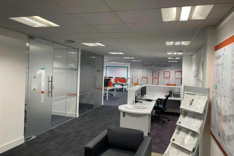 First Floor 28 Clarendon Road 8.JPG