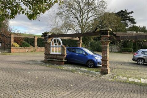 Car Park  exterior 4.JPG