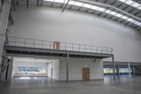 Tritax Unit 2 Symmetry Park Aston Clinton 281025 21.jpg