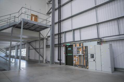 Tritax Unit 2 Symmetry Park Aston Clinton 281025 25.jpg