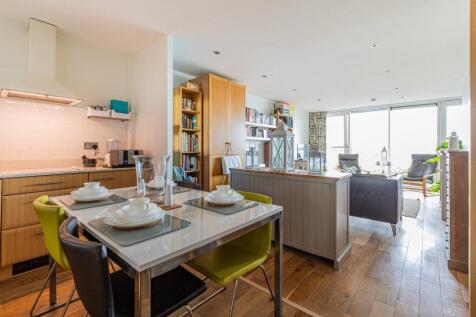 Lounge Kitchen