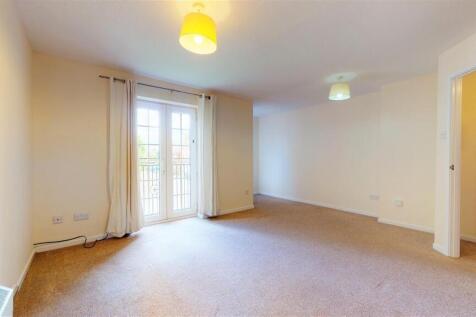 40 Campbell Drive - lounge jpg.jpg