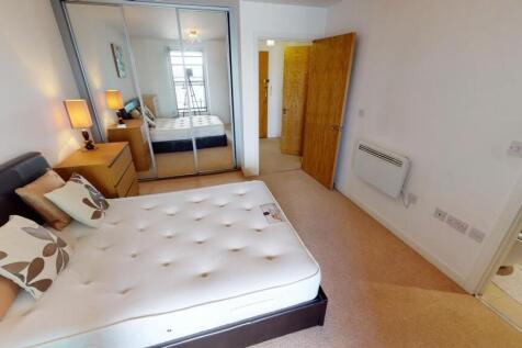 Master Bedroom (2).jpg