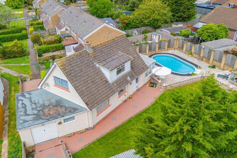 Wimbourne Crescent 14 Drone-1.jpg