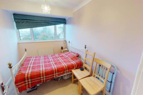 bed1.jpg