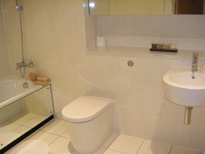 the courtlands 104 bath.jpg