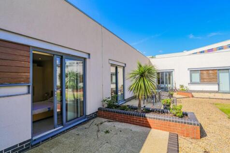 29 The Courtlands-2.jpg